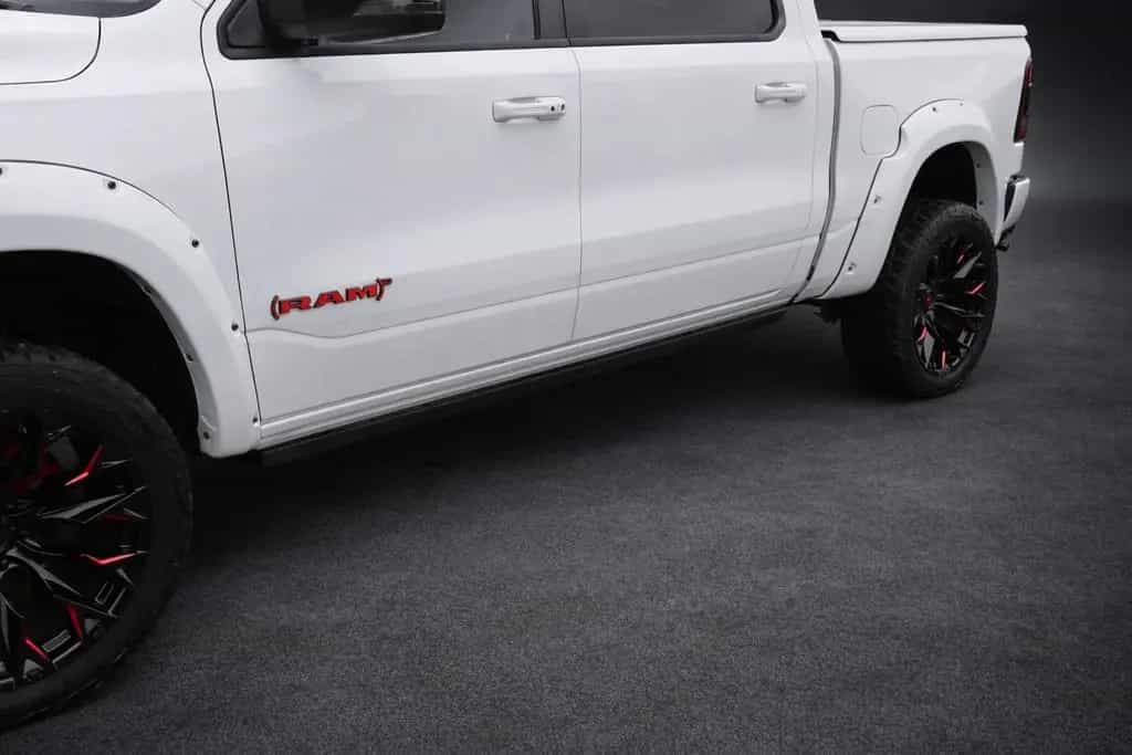 Dodge RAM 1500 4x4 CREW CAB*LIMITED*RED EDITION*LUFT* 07/2024-photo-9