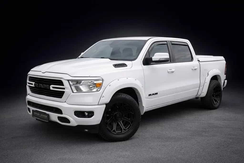 Dodge RAM 1500 CREW CAB*PANO*NAVI*KAM*AHK*UNFALLFREI* 11/2019-photo-0