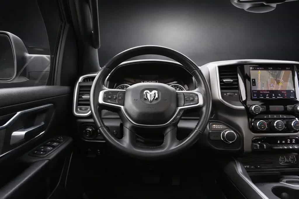 Dodge RAM 1500 CREW CAB*PANO*NAVI*KAM*AHK*UNFALLFREI* 11/2019-photo-15