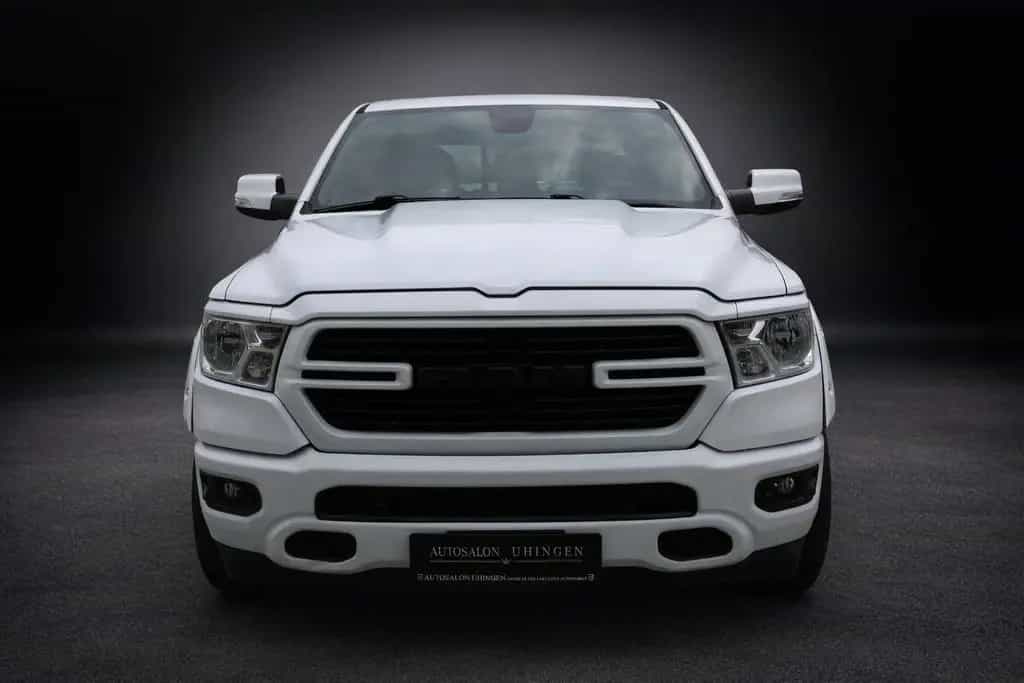Dodge RAM 1500 CREW CAB*PANO*NAVI*KAM*AHK*UNFALLFREI* 11/2019-photo-2
