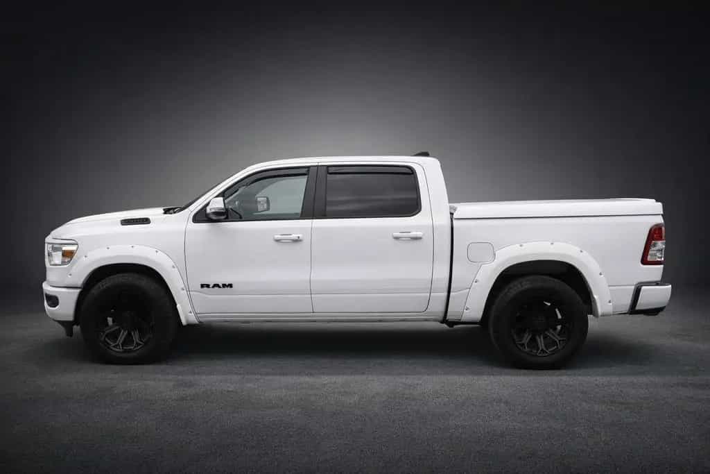 Dodge RAM 1500 CREW CAB*PANO*NAVI*KAM*AHK*UNFALLFREI* 11/2019-photo-3