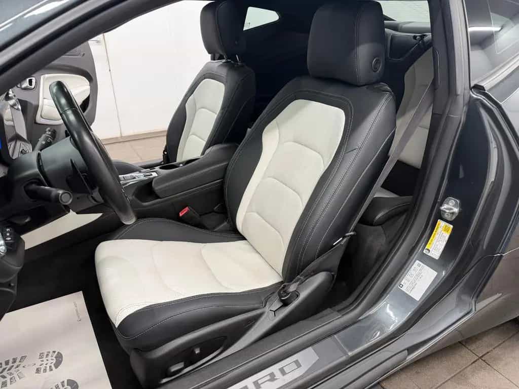 Chevrolet Camaro 3.6 RS 2LT/HUD/Memo/Sitzbel/Bi-Colour/20" 07/2016-photo-19