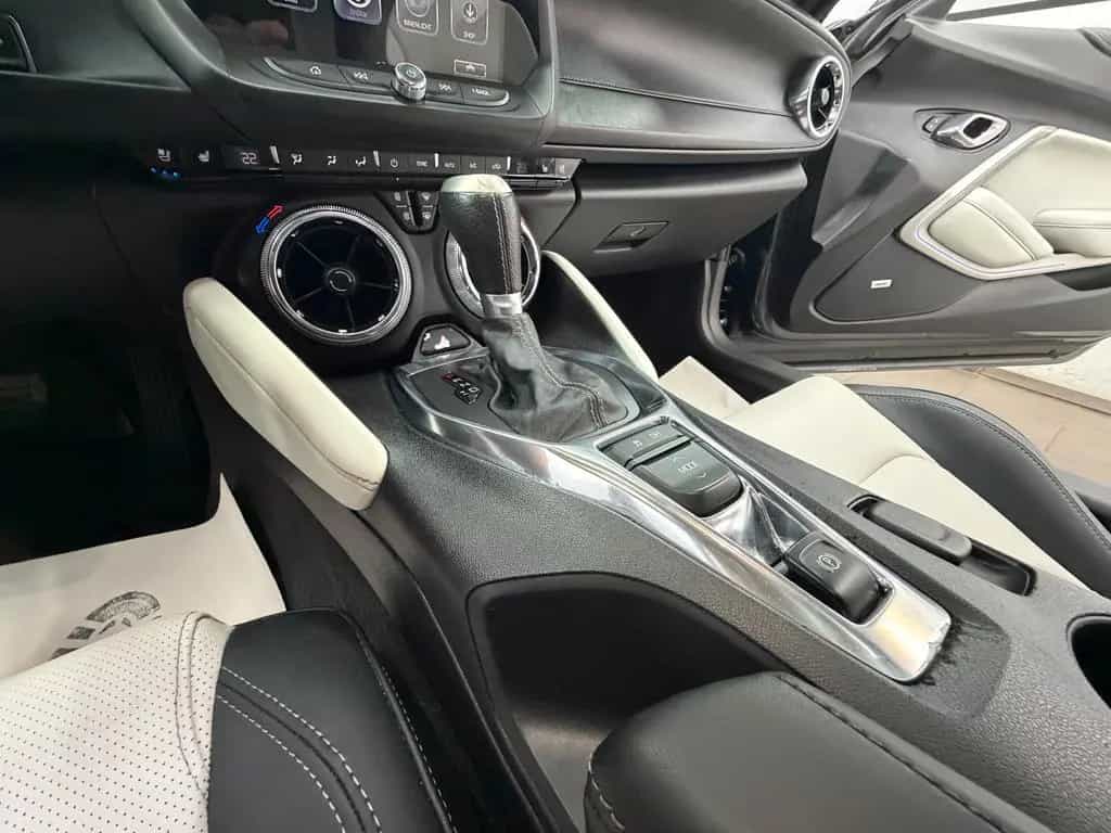 Chevrolet Camaro 3.6 RS 2LT/HUD/Memo/Sitzbel/Bi-Colour/20" 07/2016-photo-31