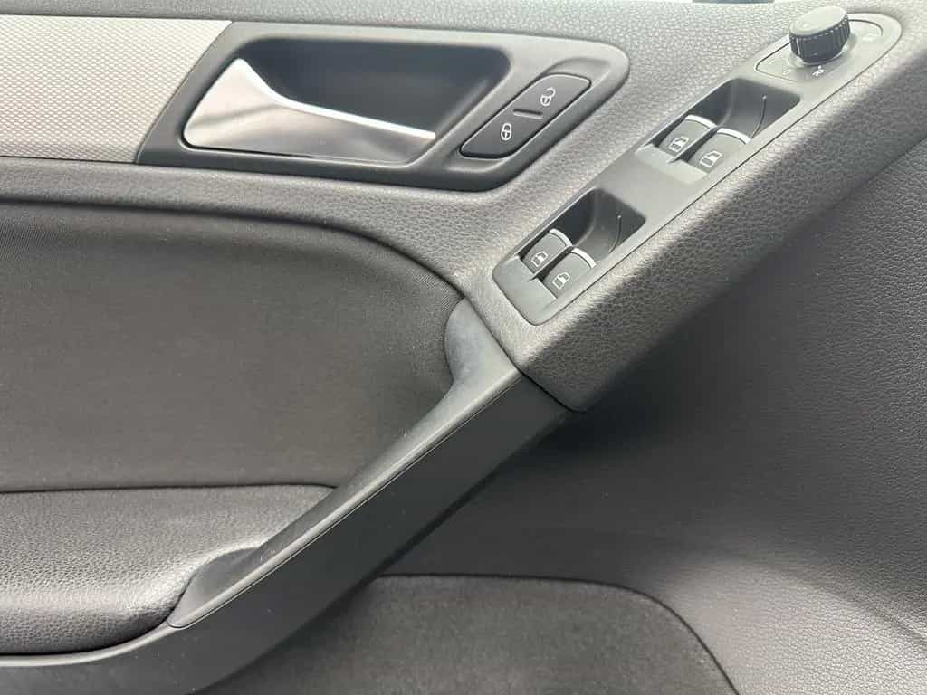 Volkswagen Golf Life "MULTI-SITZH-PDC-ALU" 07/2014-photo-23