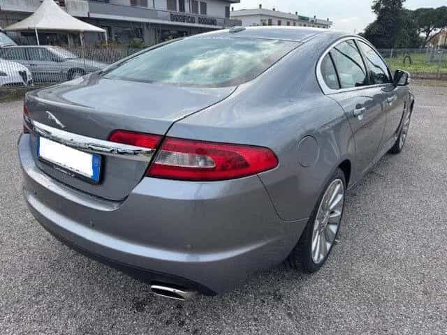 Jaguar XF 2.7D V6 Premium Luxury 03/2009-photo-2