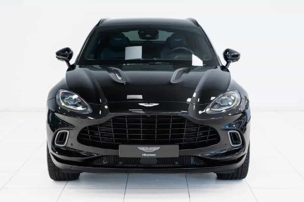Aston Martin DBX | 4.0 V8 | Onyx Black | Leather | 08/2020-photo-1