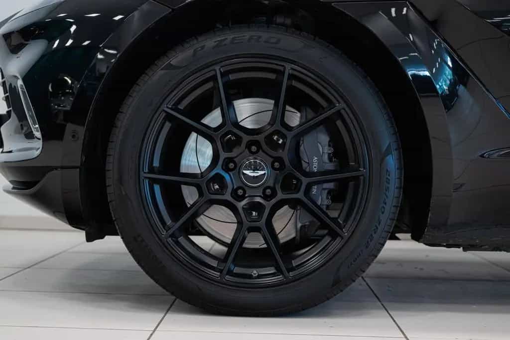 Aston Martin DBX | 4.0 V8 | Onyx Black | Leather | 08/2020-photo-12