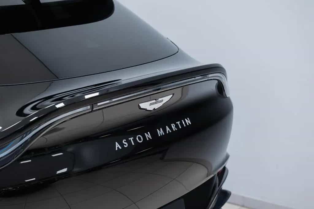Aston Martin DBX | 4.0 V8 | Onyx Black | Leather | 08/2020-photo-18