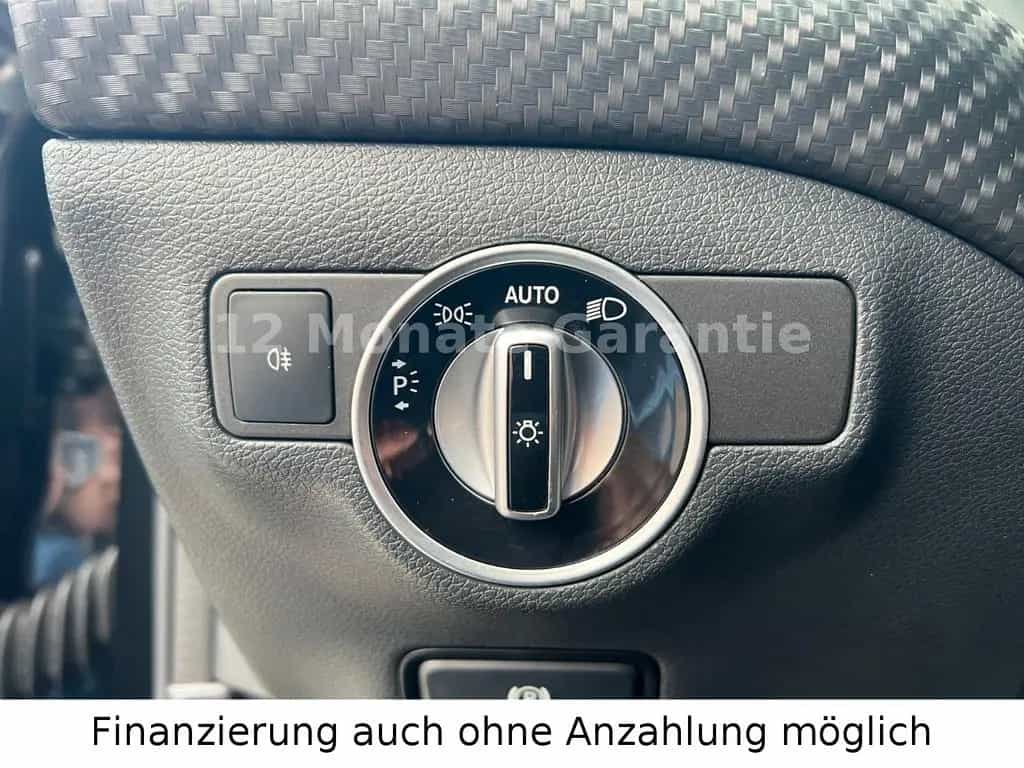Mercedes-Benz A-Class 180 AMG Line Automatik Kamera Navi Sportpaket 04/2016-photo-27