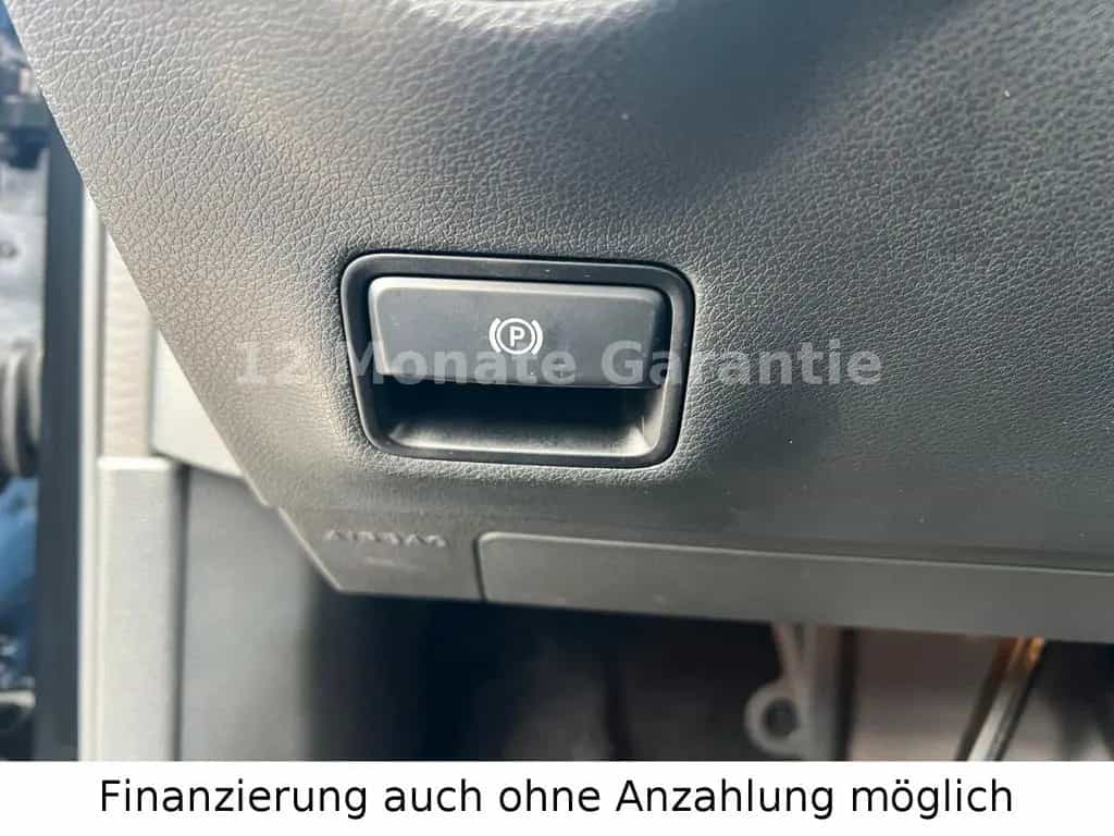 Mercedes-Benz A-Class 180 AMG Line Automatik Kamera Navi Sportpaket 04/2016-photo-28