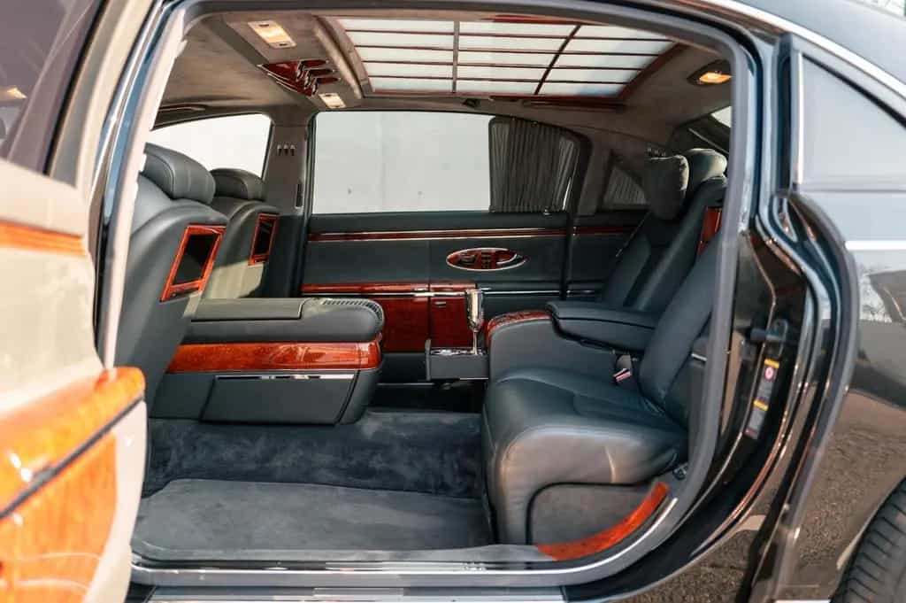 Maybach 62 18,500km, Magic Sky, 1-Owner, Perfect Car 05/2007-photo-24