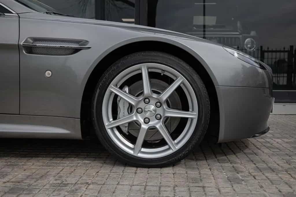 Aston Martin V8 Vantage Roadster 4.3l Sportshift 08/2007-photo-6