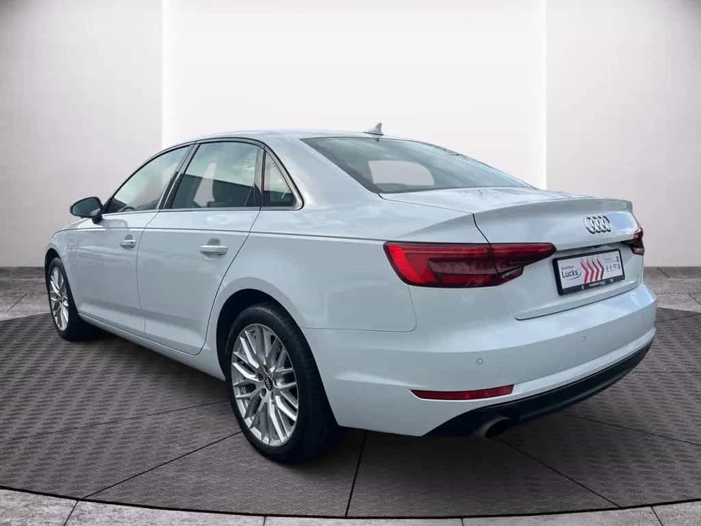 Audi A4 2.0 TFSI design ultra LED NAVI KAMERA SOUND 09/2016-photo-3