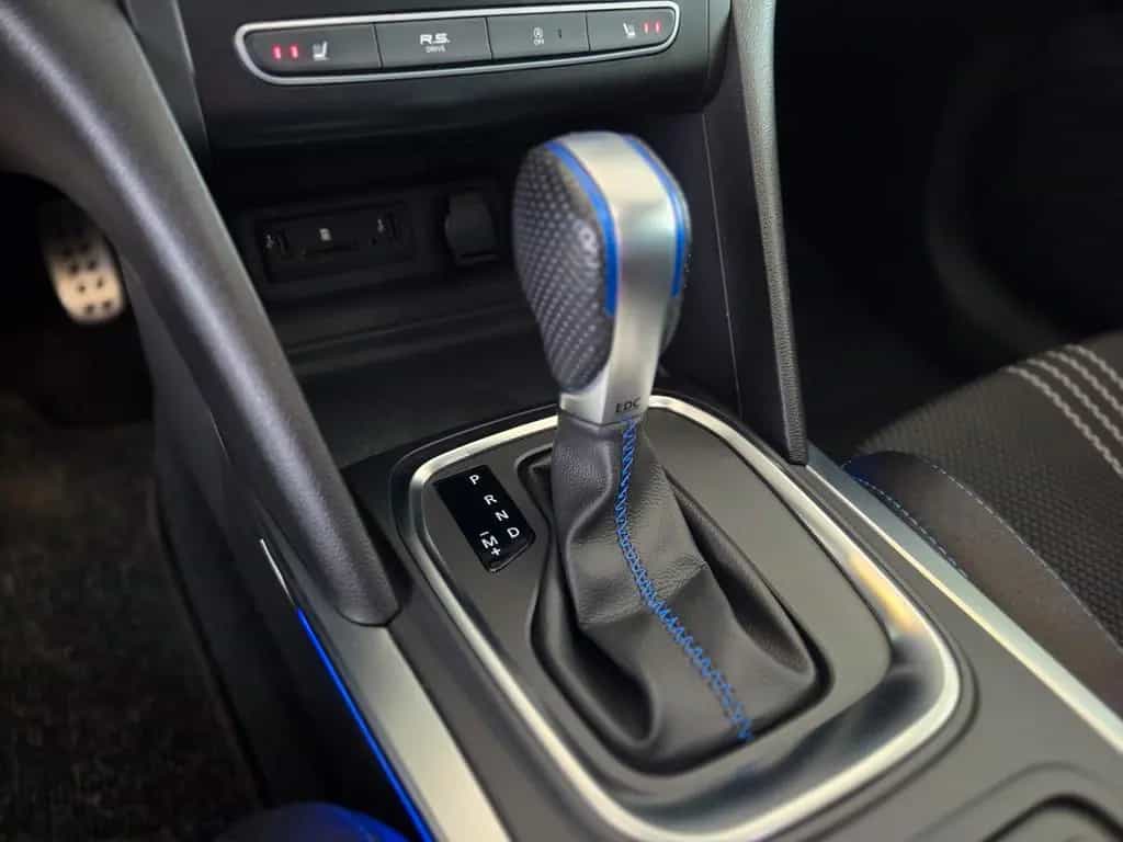 Renault Megane IV 1.6 TCe 205 Energy GT 02/2018-photo-31