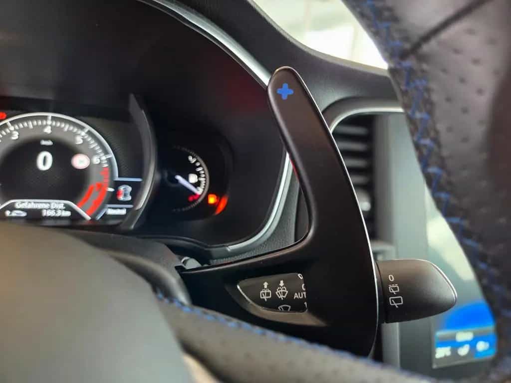 Renault Megane IV 1.6 TCe 205 Energy GT 02/2018-photo-32