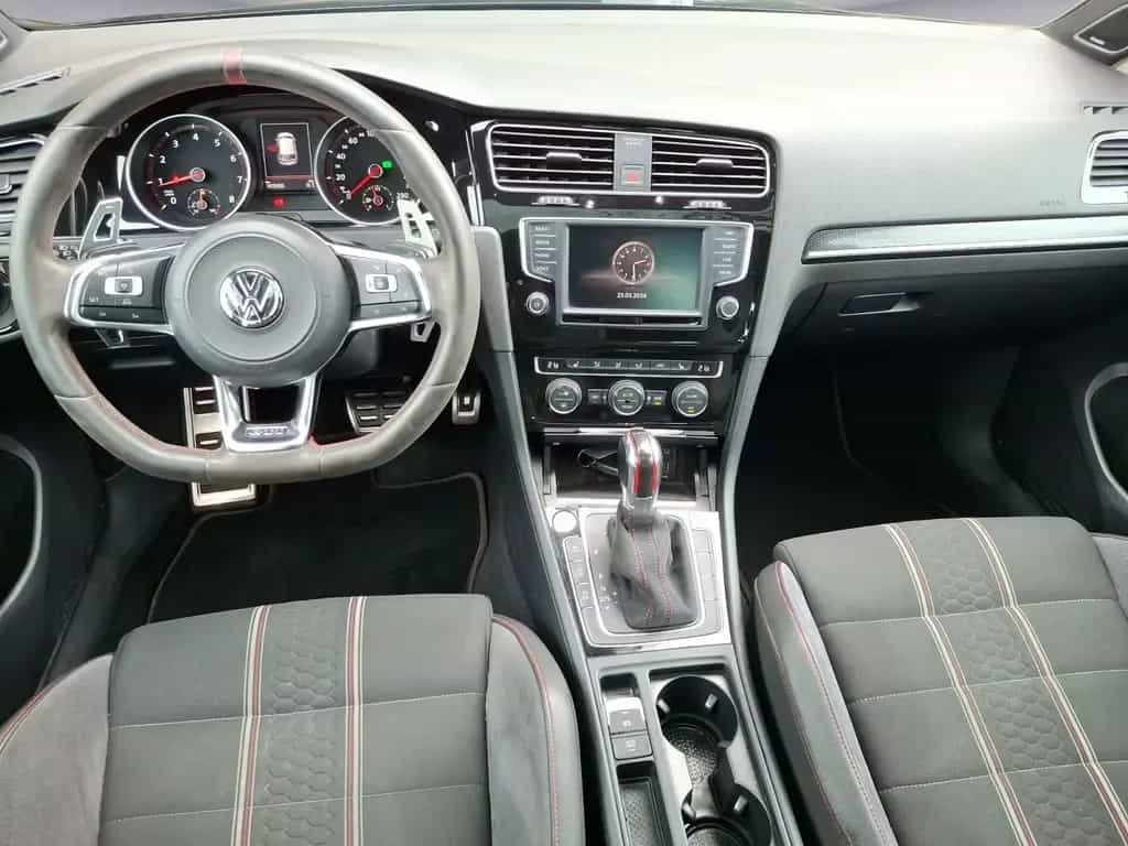 Volkswagen Golf GTI 2.0 TSI DSG CLUBSPORT #Pano #Xenon 07/2016-photo-24