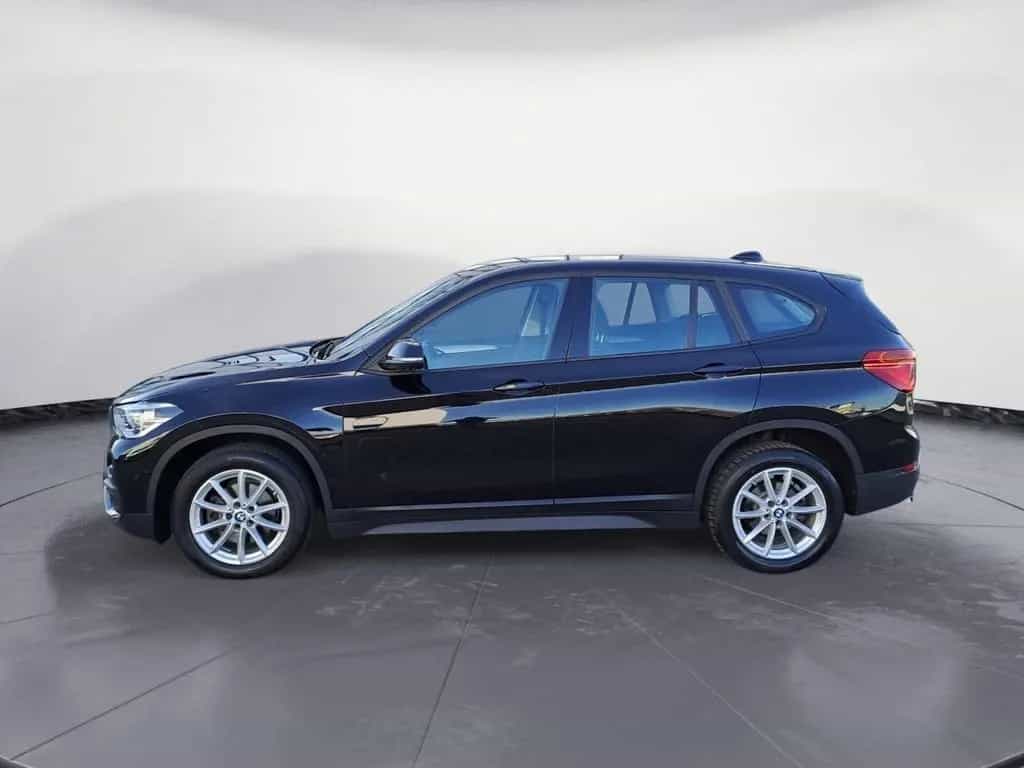 BMW X1 sDrive18iA Advantage Navi LED Sitzheizung PDC 02/2018-photo-2