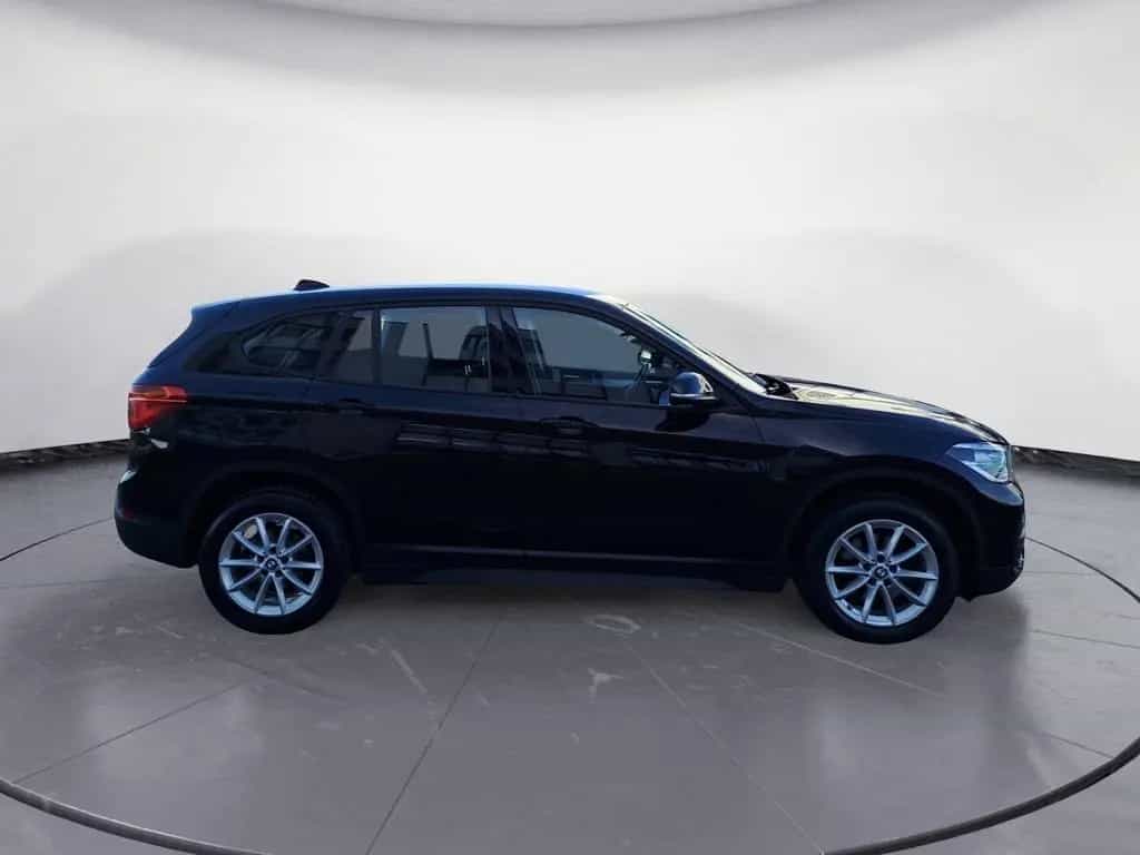 BMW X1 sDrive18iA Advantage Navi LED Sitzheizung PDC 02/2018-photo-5