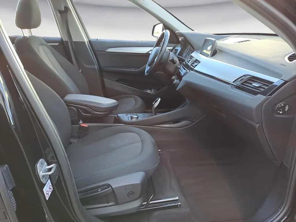 BMW X1 sDrive18iA Advantage Navi LED Sitzheizung PDC 02/2018-photo-7