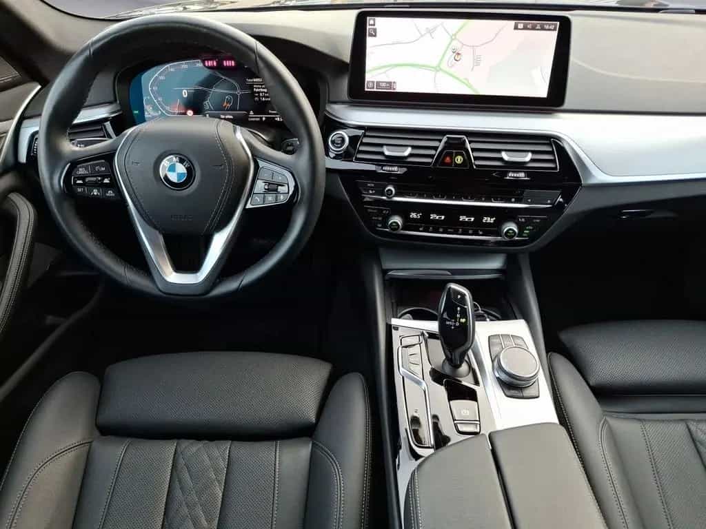 BMW 520 d xDrive Touring Navi ACC HiFi Sportsitze 03/2023-photo-10