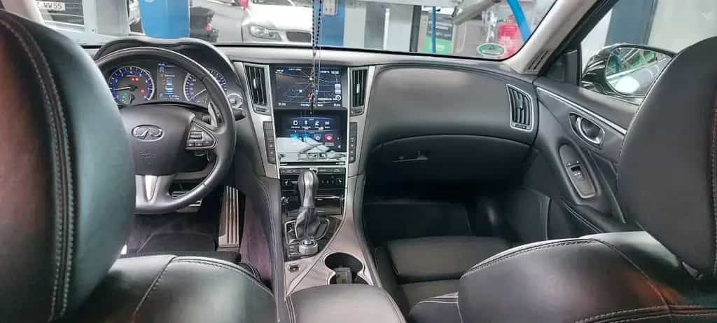 Infiniti Q50 2.0t Premium Automatik Premium 04/2016-photo-1