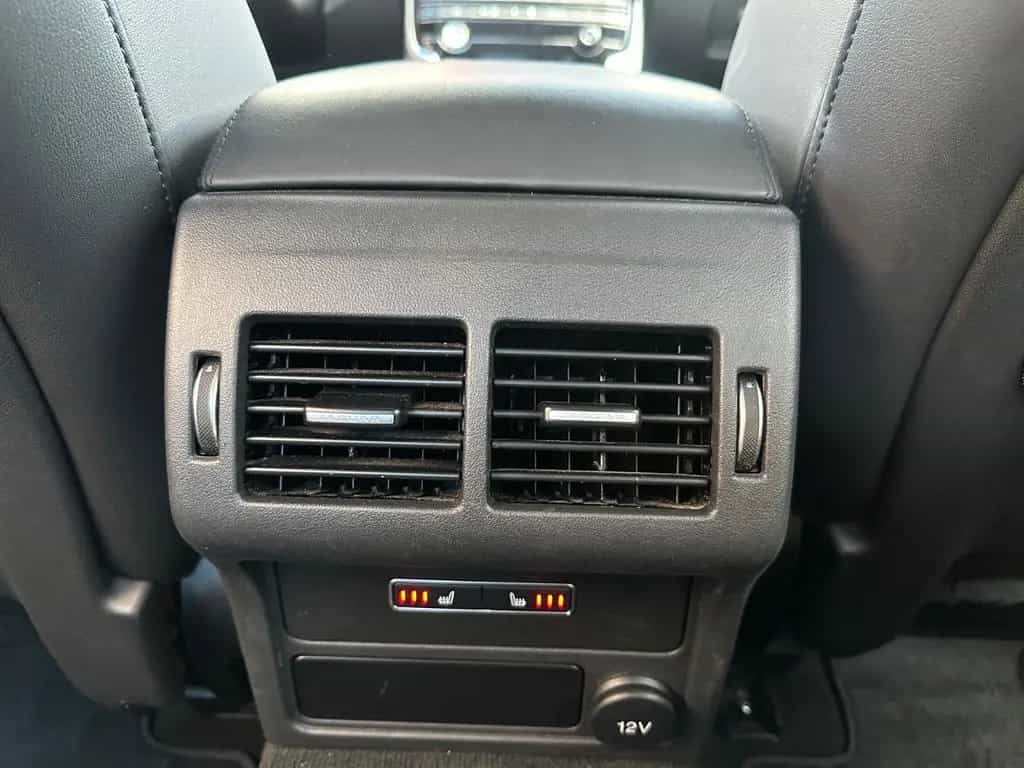 Jaguar XE 25t 250PS AWD Automatik/leder/360°/Wenig Km ! 03/2017-photo-13