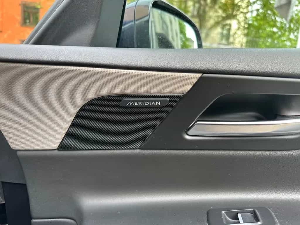 Jaguar XE 25t 250PS AWD Automatik/leder/360°/Wenig Km ! 03/2017-photo-14