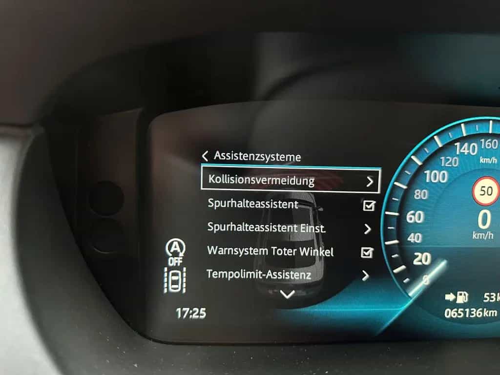 Jaguar XE 25t 250PS AWD Automatik/leder/360°/Wenig Km ! 03/2017-photo-16