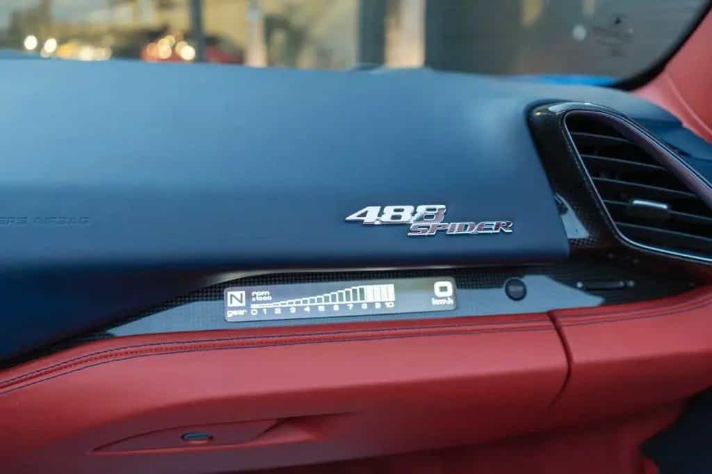Ferrari 488 Spider Spider 05/2017-photo-16