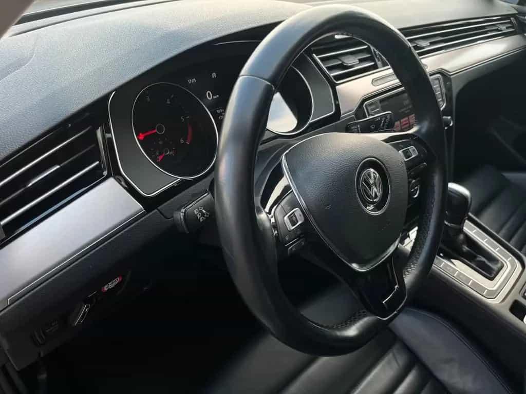 Volkswagen Passat Variant Highline/AHK/ACC/DCC/KAM/CarPlay 08/2015-photo-13
