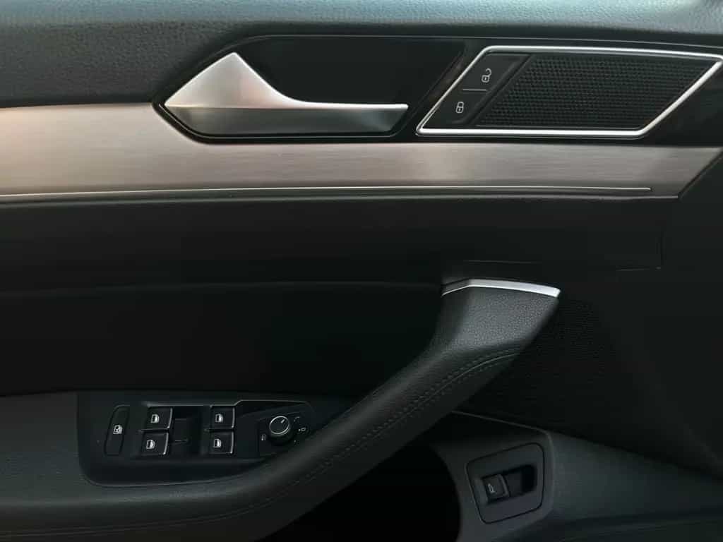 Volkswagen Passat Variant Highline/AHK/ACC/DCC/KAM/CarPlay 08/2015-photo-14