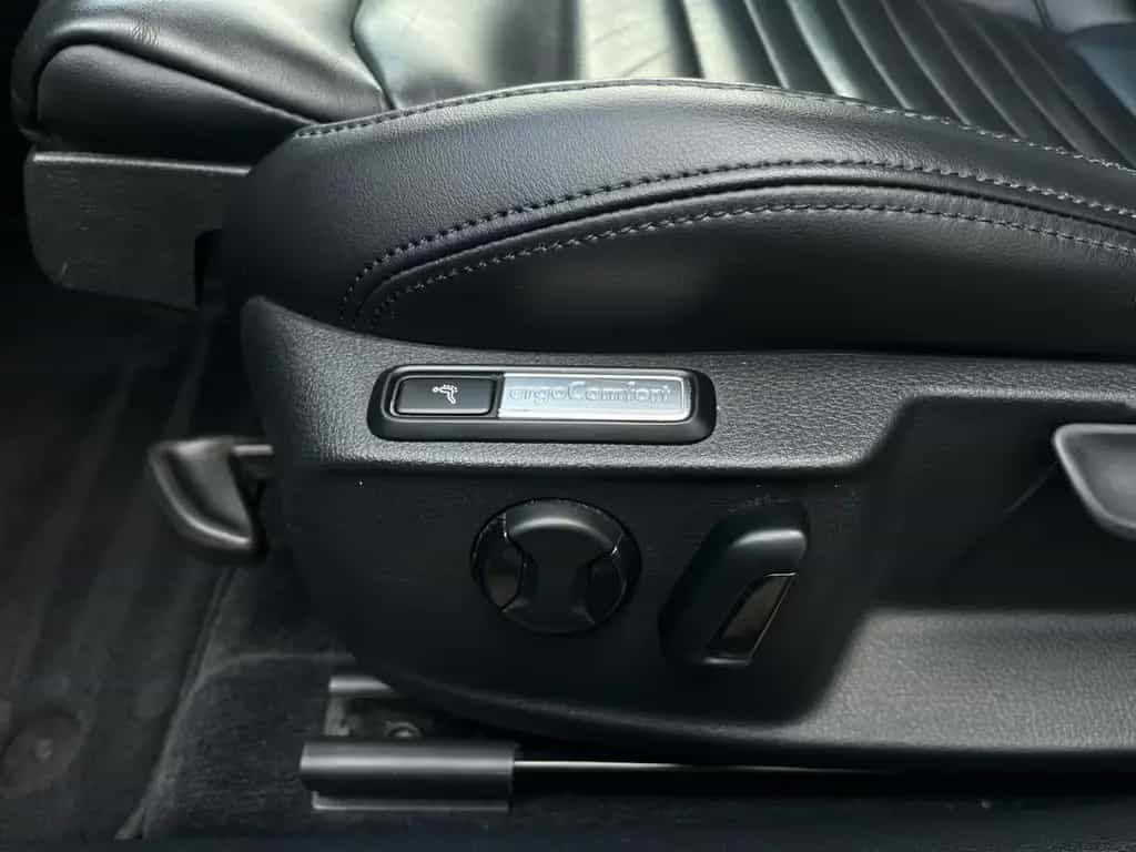 Volkswagen Passat Variant Highline/AHK/ACC/DCC/KAM/CarPlay 08/2015-photo-16