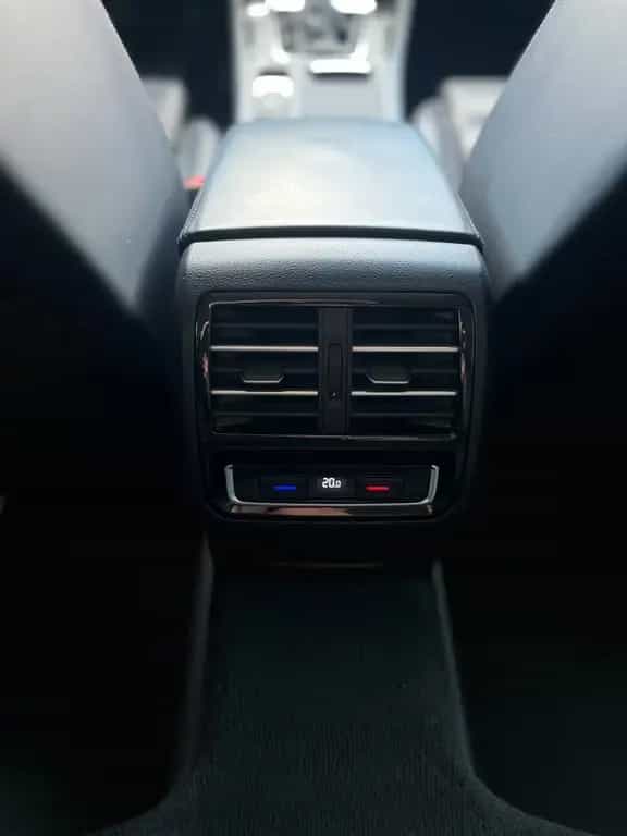 Volkswagen Passat Variant Highline/AHK/ACC/DCC/KAM/CarPlay 08/2015-photo-20