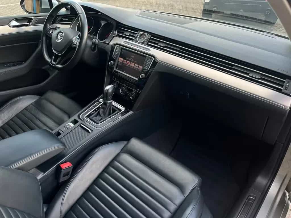Volkswagen Passat Variant Highline/AHK/ACC/DCC/KAM/CarPlay 08/2015-photo-28