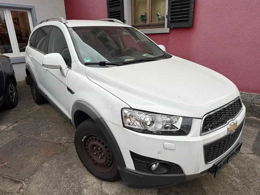Chevrolet Captiva 2.2TD LT+ AWD 7-Sitzer 04/2013-photo-1