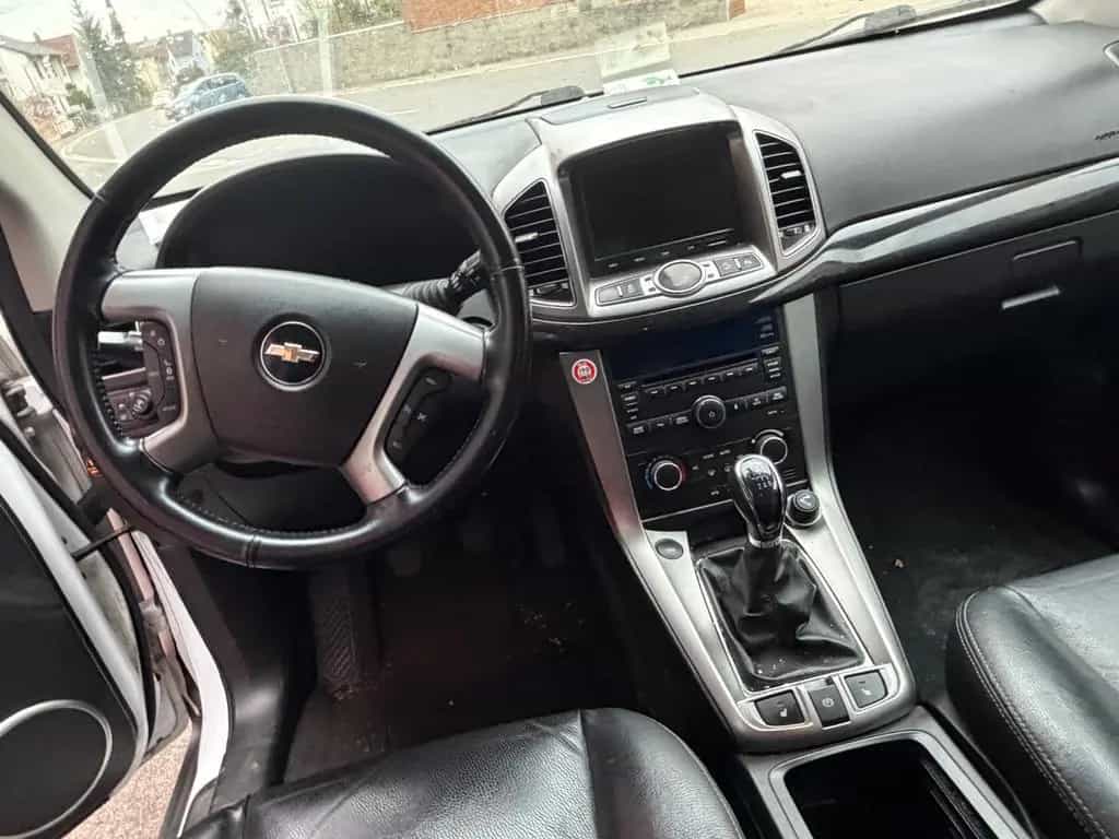 Chevrolet Captiva 2.2TD LT+ AWD 7-Sitzer 04/2013-photo-6