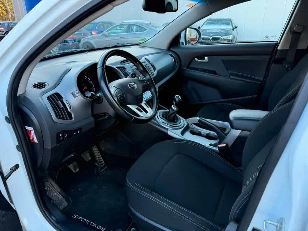 Kia Sportage Attract Garantie* PDC* nur 56.991 Km 10/2015-photo-15