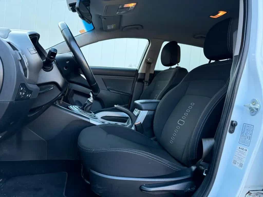 Kia Sportage Attract Garantie* PDC* nur 56.991 Km 10/2015-photo-16