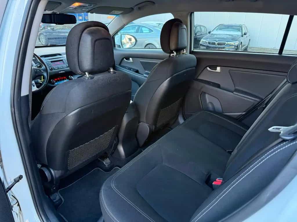 Kia Sportage Attract Garantie* PDC* nur 56.991 Km 10/2015-photo-18
