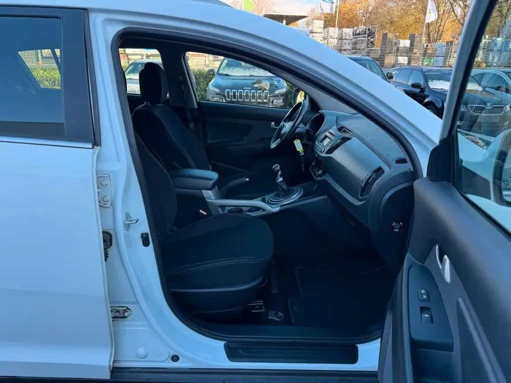 Kia Sportage Attract Garantie* PDC* nur 56.991 Km 10/2015-photo-22