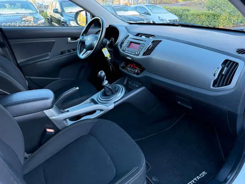 Kia Sportage Attract Garantie* PDC* nur 56.991 Km 10/2015-photo-23