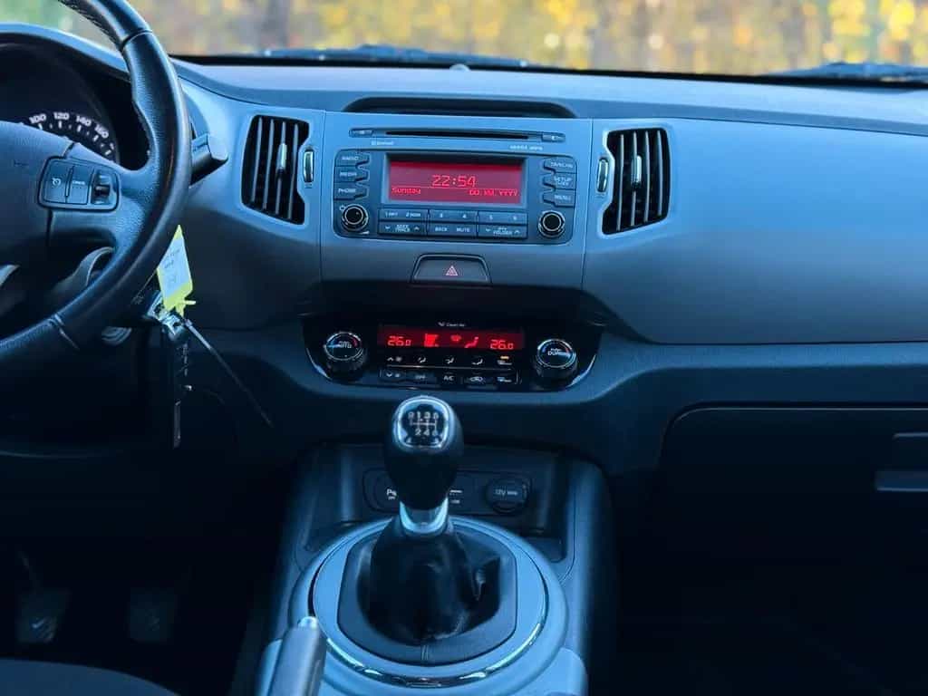 Kia Sportage Attract Garantie* PDC* nur 56.991 Km 10/2015-photo-26