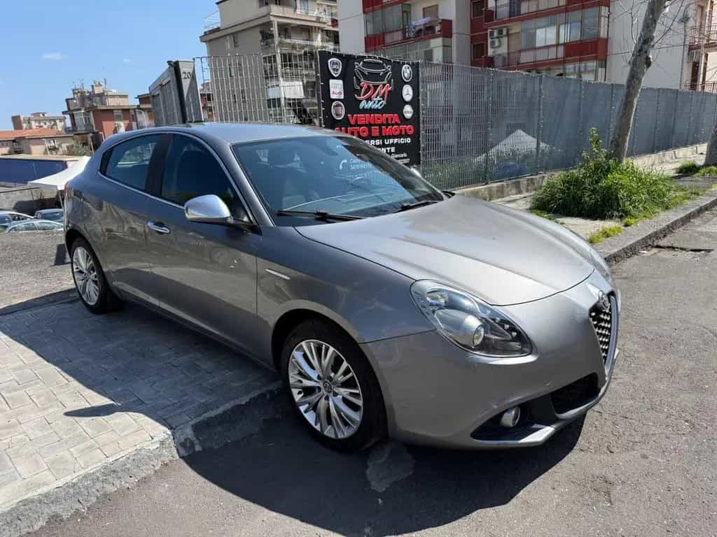 Alfa Romeo Giulietta 1.6 JTDm 120 CV 07/2016-photo-1