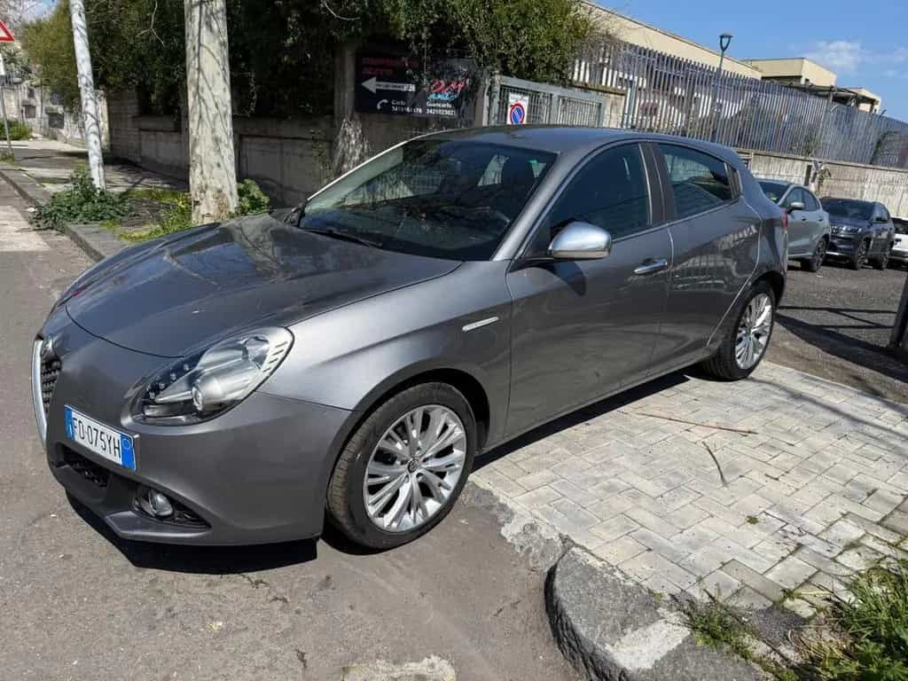 Alfa Romeo Giulietta 1.6 JTDm 120 CV 07/2016-photo-2