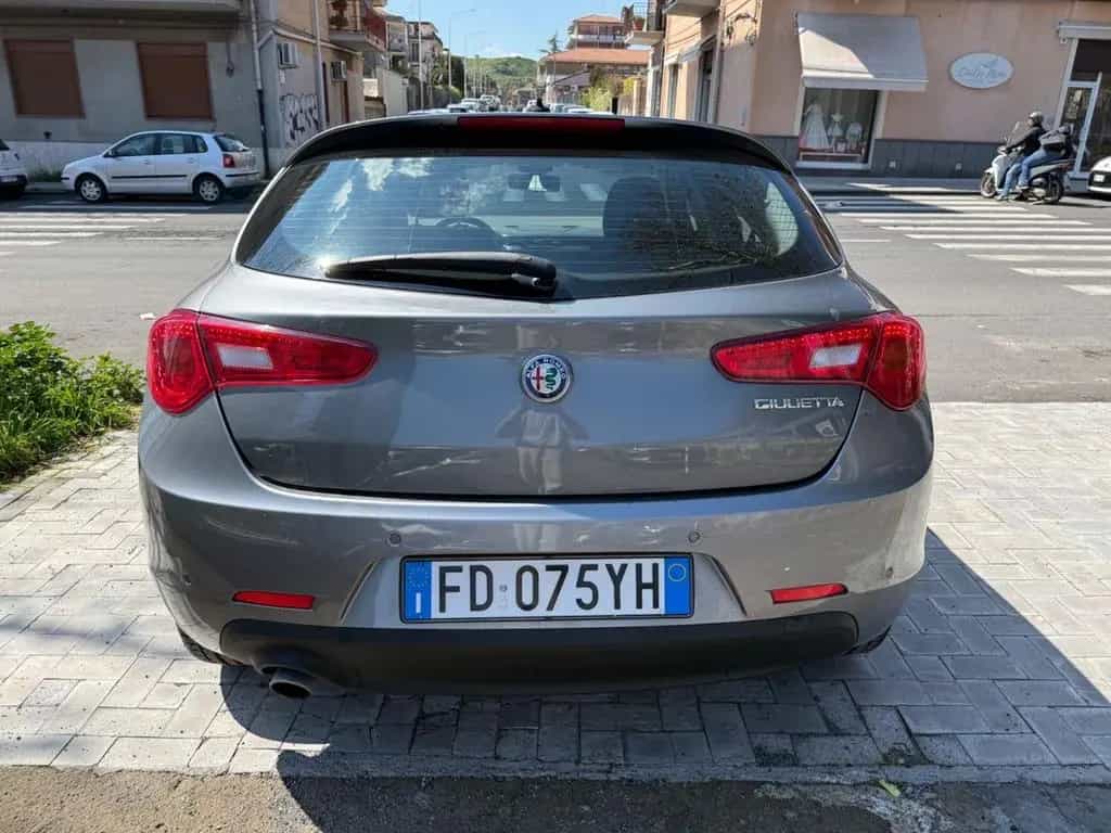 Alfa Romeo Giulietta 1.6 JTDm 120 CV 07/2016-photo-4