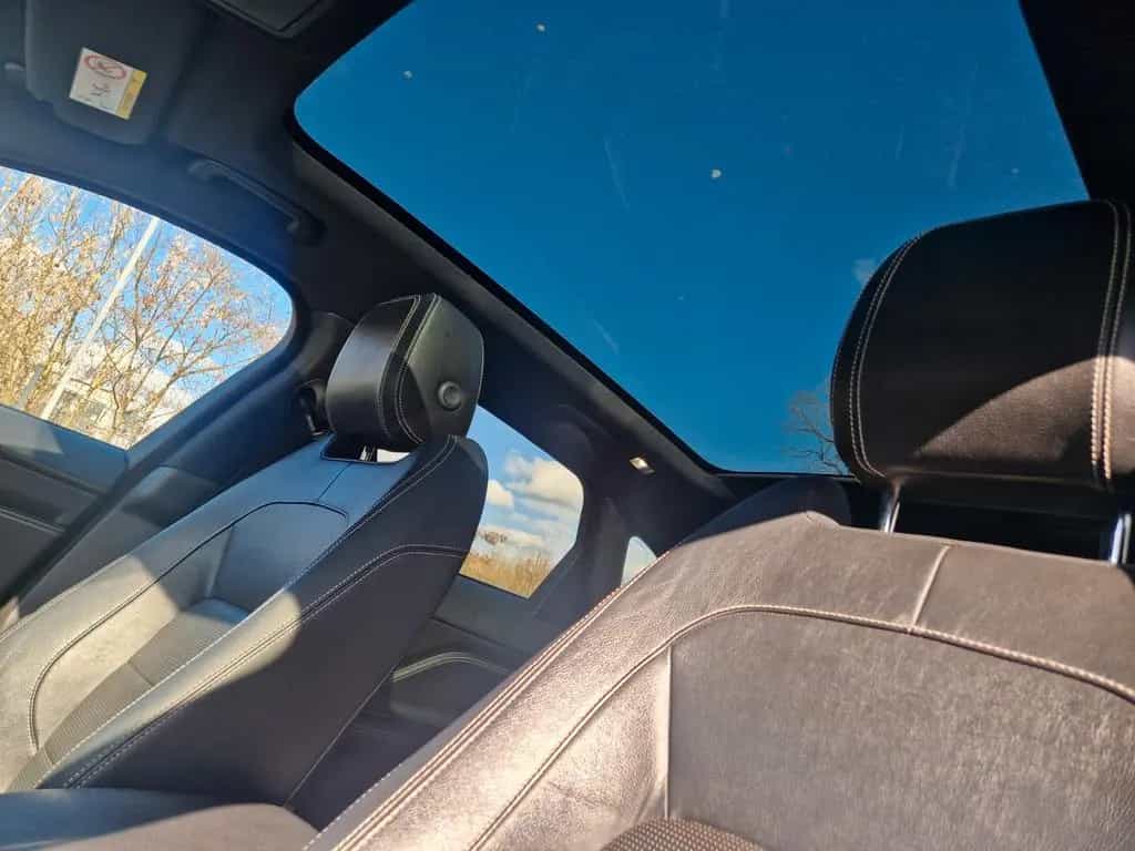 Jaguar F-Pace R-Sport 20d AWD PANO AHK 03/2018-photo-13