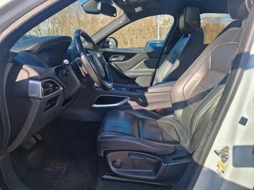 Jaguar F-Pace R-Sport 20d AWD PANO AHK 03/2018-photo-14