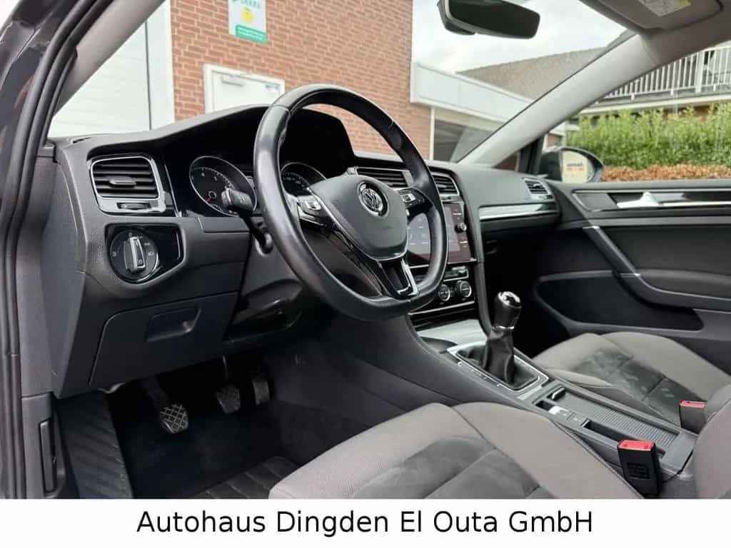 Volkswagen Golf VII Lim. 1.5 TSI Highline/R Line 07/2019-photo-26