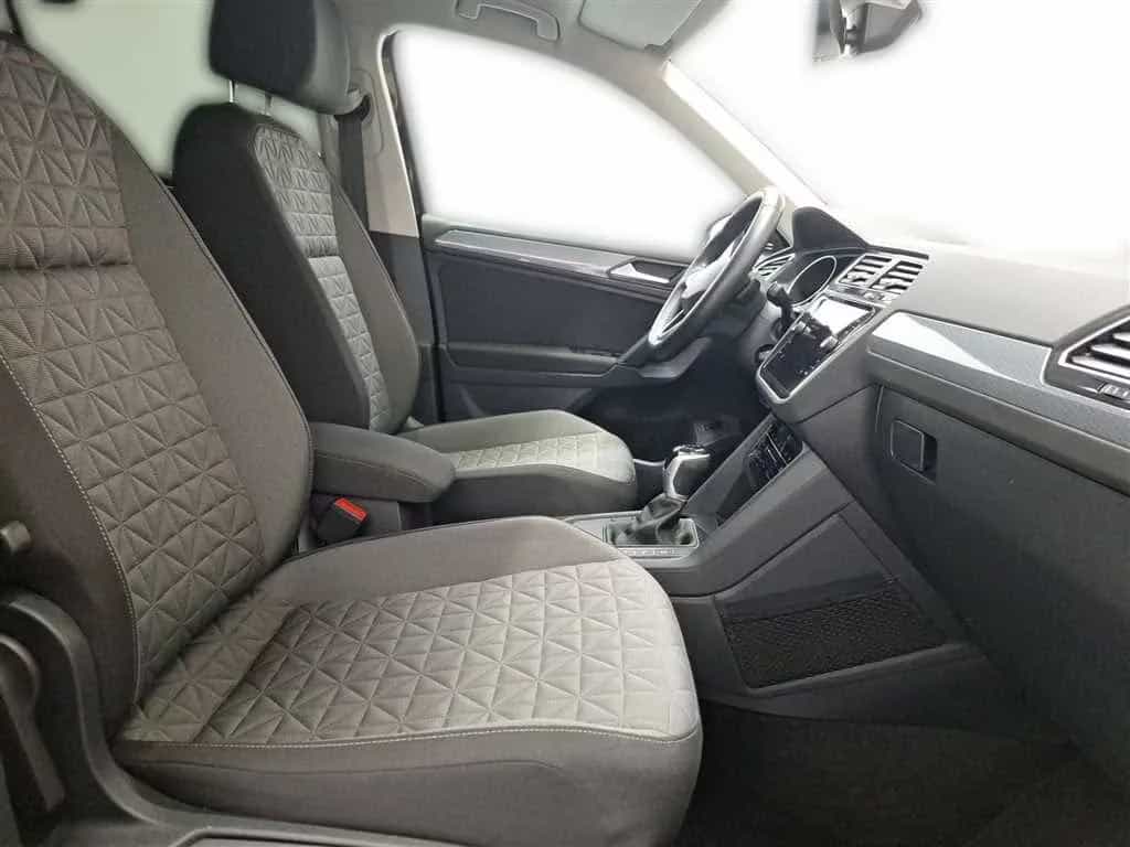 Volkswagen Tiguan 08/2023-photo-18