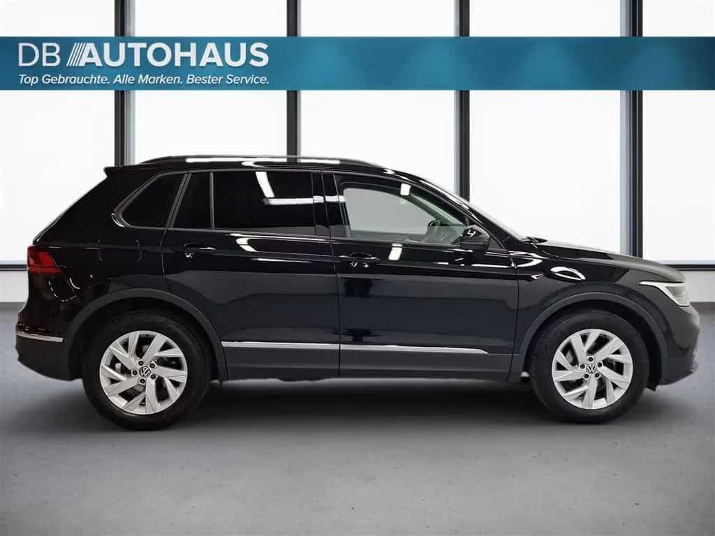 Volkswagen Tiguan 08/2023-photo-3